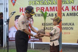 Pramuka gelar aksi "Kalesang" kota Ambon