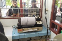 Hasil rekaman tremor seismograf Gunung Tangkuban Parahu fluktuatif menurun