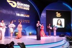 Lexus sabet gelar "Miss Auto Show GIIAS 2019"