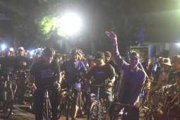 Kediri galakkan olahraga sepeda malam