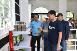 Calon investor diajak melihat bekas perkebunan Dilem Wilis Trenggalek