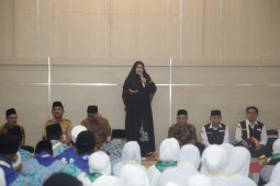 Bupati Pandeglang minta calhaj taat aturan selama di Tanah Suci