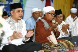 Jamaah Tabligh Akbar KH Bahran Jamil Padati Cempaka