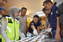 Ratusan Polisi Bogor jalani tes urine
