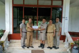 Dorong pertumbuhan ekonomi, CSR Asian Agri perbaiki jalan desa