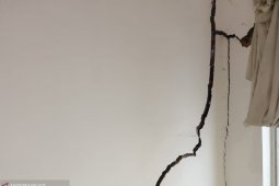 DLH Surabaya cek ratusan rumah retak terdampak proyek apartemen