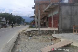 Belasan teras ruko hambat pembangunan jalan dua jalur di Abdya