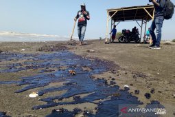 Warga terdampak tumpahan minyak mentah bisa mengadu ke posko pengaduan