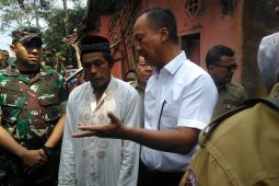 Mensos salurkan bantuan korban gempa di Banten