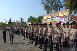 Pendidikan dengan membentuk anggota Polri tanpa kekerasan