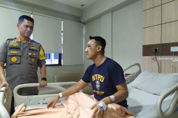 Kapolrestabes Medan jenguk Kapolsek Patumbak korban pengeroyokan