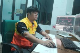 Cerita Wiko, petugas PLN yang siaga demi listrik nyala selama Idul Adha