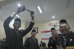 Rahmadi sempat dapat interupsi saat menjadi pimpinan semantara DPRD HST