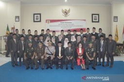 Ini pesan Paman Birin pada pelantikan anggota DPRD HST