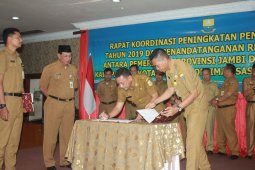 Sekda minta provinsi dan kabupaten-kota bersinergi tingkatkan pendapatan daerah