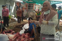 52 petugas DKPP Cianjur cek daging kurban
