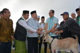 Wabup Badung serahkan enam ekor kambing