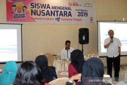 Penyampaian materi sejarah ANTARA kepada peserta SMN PTPN IV