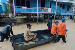 Intensitas hujan tinggi, warga waspada bencana banjir dan tanah longsor