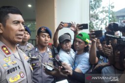 Polda Jabar masih dalami motif pelemparan bensin