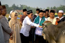 Plt Bupati Mesuji sholat Idul Adha di Desa Sidomulyo