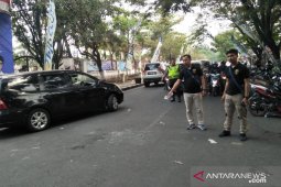 Empat orang anggota Polres Cianjur alami luka bakar