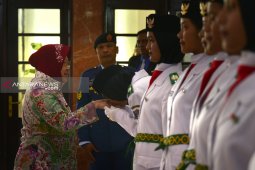 100 anggota Paskibraka Kota Surabaya dikukuhkan