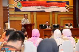 Pemprov Jabar beri penghargaan kepada 80 teladan tahun 2019