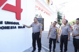 Polda Jatim perintahkan jajarannya buat Gapura Cinta Negeri