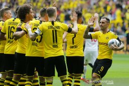 Dortmund buka musim hancurkan Augsburg 5-1