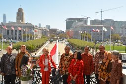 Bendera Indonesia berkibar di Balai Kota San Fancisco