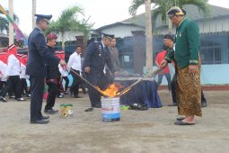 Lapas Tulungagung hancurkan puluhan ponsel warga binaan