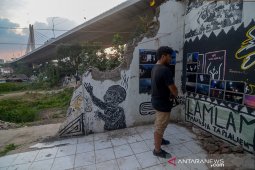 Pameran Foto Di Reruntuhan