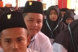Mahasiswa baru Unja upacara HUT Kemerdekaan kenakan lambang "Garuda"