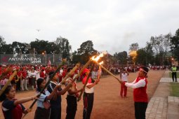 Wabup Bangli lepas ribuan peserta pawai obor HUT RI