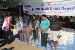 PLN Aceh salurkan 1.000 paket sembako Murah di Banda Aceh
