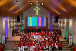 Nuansa HUT Kemerdekaan RI warnai kebaktian Minggu GPdI Ekklesia Gorontalo