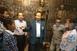 Rektor Unitomo ajak dialog perwakilan mahasiswa Papua