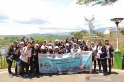 Peserta SMN-2019 Jawa Tengah Kunjungi Wisata Alam-Budaya Sulut