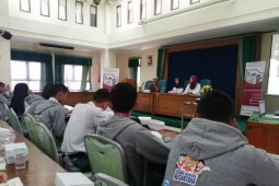 Peserta SMN asal Sulawesi Utara dibekali tips menulis