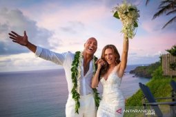 Dwayne Johnson mengaku positif COVID-19
