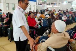 5.182 haji khusus mulai kembali ke  Tanah Air