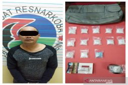 Pengedar sabu-sabu dan ekstasi diringkus di depan komplek elite