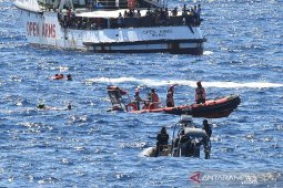 Pemerintah baru Italia izinkan kapal amal Prancis bawa 82  migran