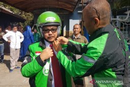 Seorang anggota DPRD Jember terpilih naik ojek hadiri pelantikan