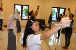 Peserta SMN antusias belajar tarian multietnis Sumatera Utara