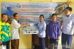 Kementerian bantu Desa Teluk Tamiang dengan alat selam