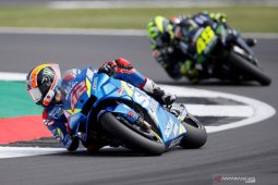 Rins senang bisa kalahkan dua  legenda MotoGP; Rossi dan Marquez