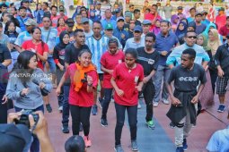 Ribuan warga aksi solidaritas #SurabayaPapuaBersaudara
