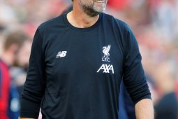 Jurgen Klopp mengaku ingin rehat setahun dari  sepak bola